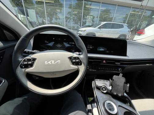 2022 Kia EV6 Wind