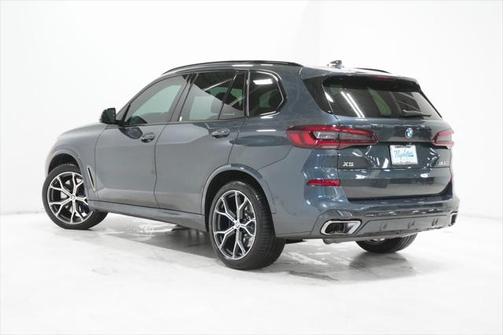 2022 BMW X5 M50i