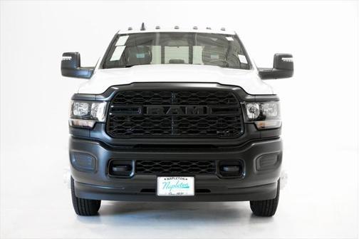 2024 RAM 3500 Tradesman Crew Cab 4x4 8' Box