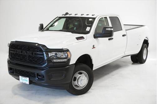 2024 RAM 3500 Tradesman Crew Cab 4x4 8' Box
