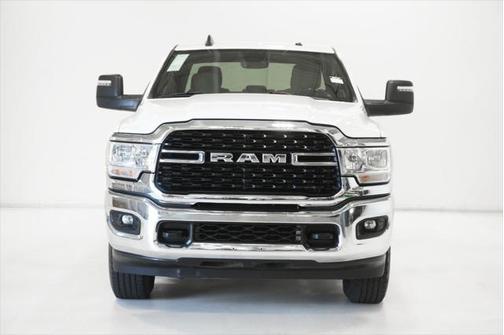 2023 RAM 3500 Big Horn Crew Cab 4x4 6'4' Box