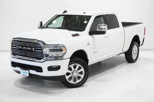 2023 RAM 2500 Laramie Crew Cab 4x4 6'4' Box