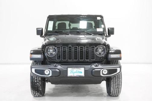 2026 Jeep Gladiator Sahara 4x4