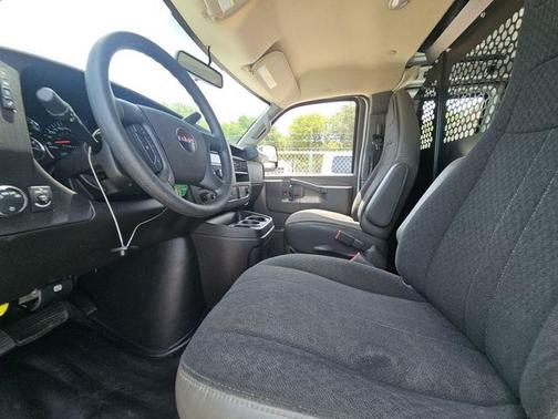 2024 GMC Savana 2500 Work Van