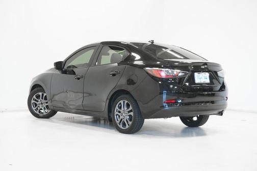 2019 Toyota Yaris Sedan LE