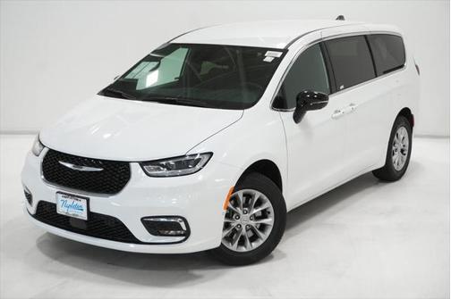 2025 Chrysler Pacifica L
