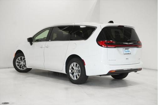 2025 Chrysler Pacifica L