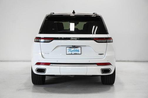 2023 Jeep Grand Cherokee Summit