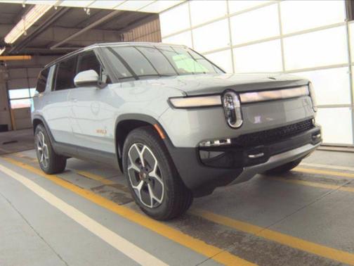 LA Silver 2024 Rivian R1S Adventure Quad Motor Large Pack