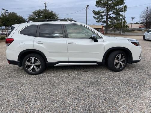 Photo 2 of 11 of 2020 Subaru Forester Touring