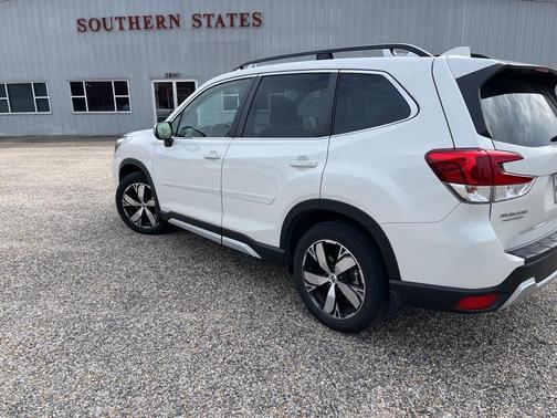 Photo 4 of 11 of 2020 Subaru Forester Touring