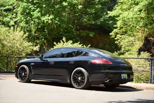 2015 Porsche Panamera 4