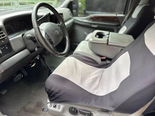 2003 Ford F-250 XLT Crew Cab