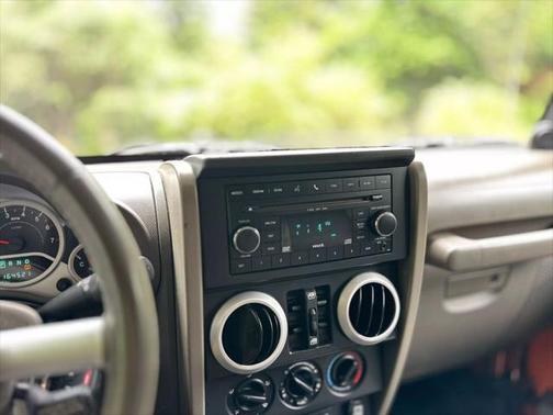 2010 Jeep Wrangler Unlimited Sahara