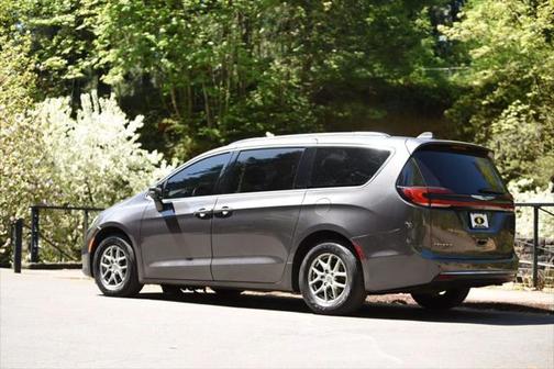 2021 Chrysler Pacifica Touring