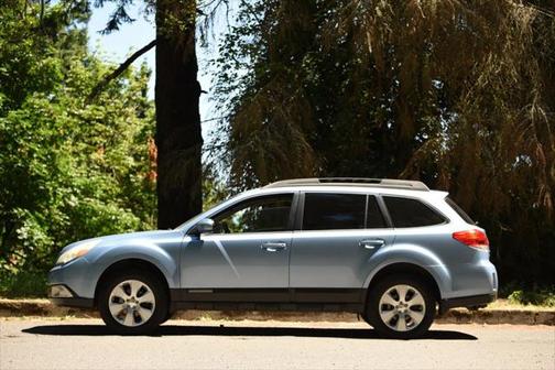2010 Subaru Outback 2.5 i Premium
