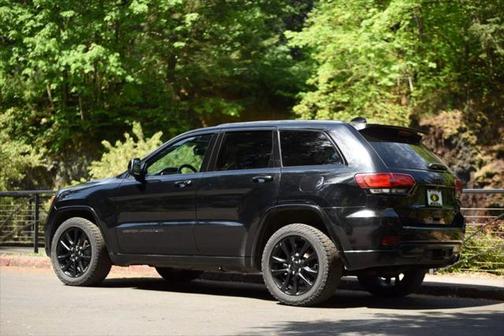 2017 Jeep Grand Cherokee Altitude
