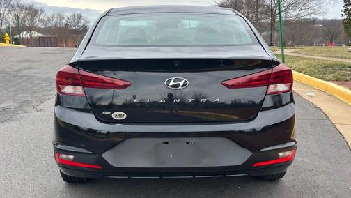 2020 Hyundai ELANTRA SE
