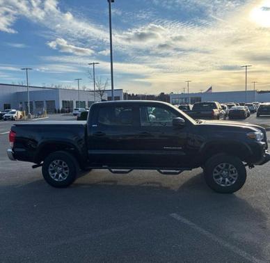 2017 Toyota Tacoma SR