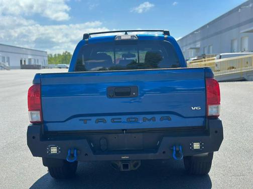 Blazing Blue Pearl 2017 Toyota Tacoma TRD Sport