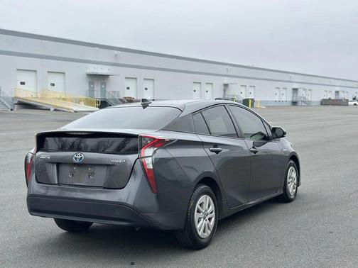 2018 Toyota Prius Two