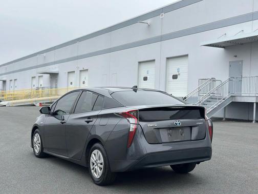2018 Toyota Prius Two