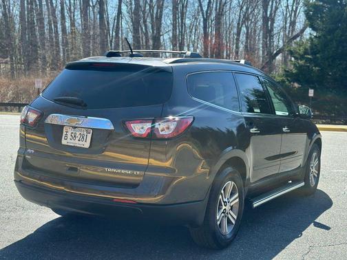 Tungsten Metallic 2016 Chevrolet Traverse 2LT