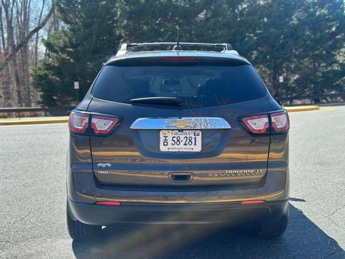 Tungsten Metallic 2016 Chevrolet Traverse 2LT