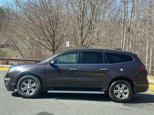 Tungsten Metallic 2016 Chevrolet Traverse 2LT
