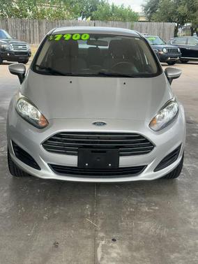 Ingot Silver Metallic 2019 Ford Fiesta SE
