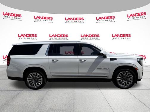 White Frost Tricoat 2023 GMC Yukon XL DENALI ULTIMATE
