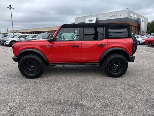 2024 Ford Bronco WILDTRAK