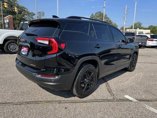 2024 GMC Terrain AT4