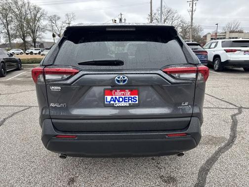 2024 Toyota RAV4 LE