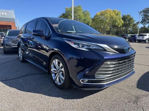 2021 Toyota Sienna 