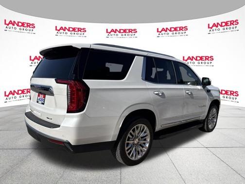 White Frost Tricoat 2023 GMC Yukon SLT
