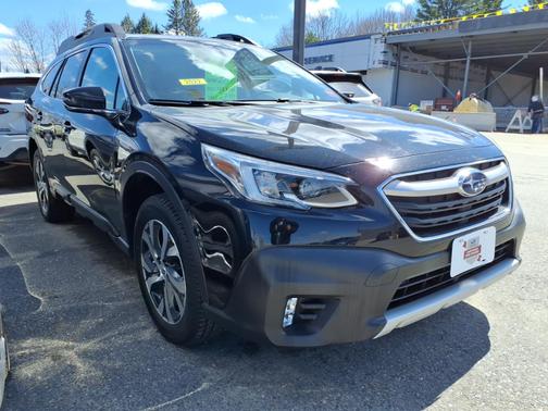 Crystal Black Silica 2022 Subaru Outback Limited