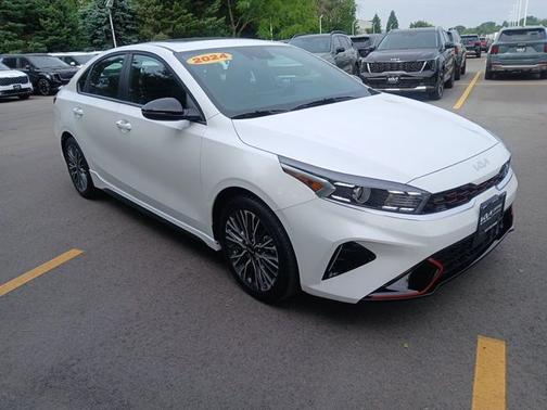 Snow White Pearl 2024 Kia Forte GT-Line