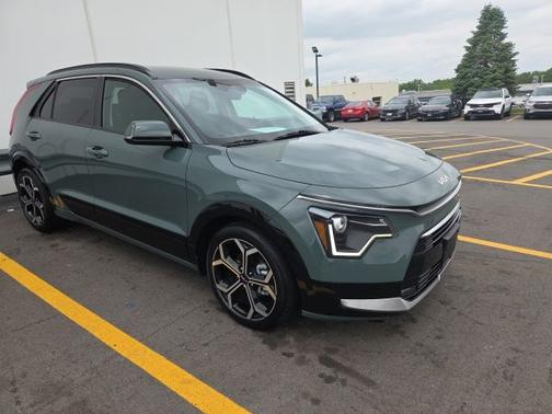 Green 2023 Kia Niro EX Touring