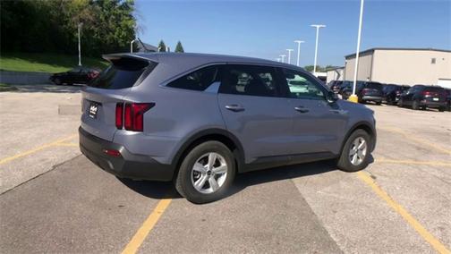 2022 Kia Sorento LX