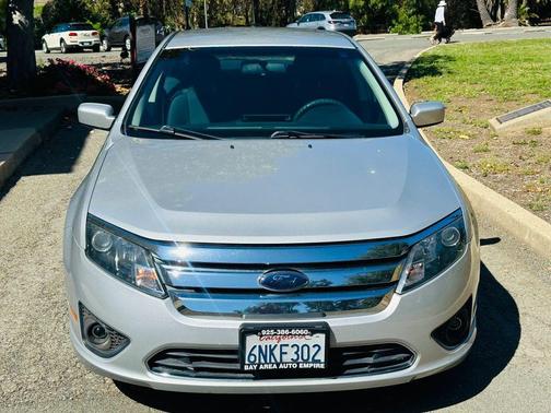 Brilliant Silver Metallic 2010 Ford Fusion SE