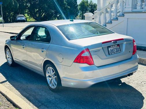 Brilliant Silver Metallic 2010 Ford Fusion SE
