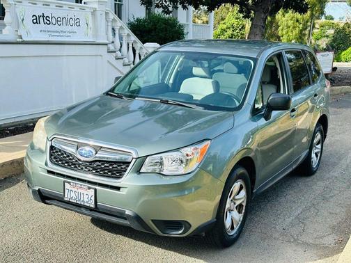 Gray 2014 Subaru Forester 2.5i