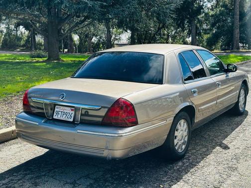 2006 Mercury Grand Marquis LS Sedan 4D