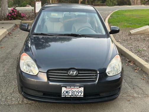 2010 Hyundai Accent SE
