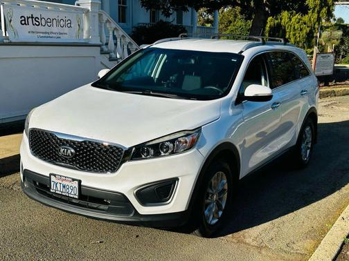 2016 Kia Sorento LX