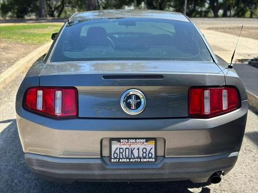 2010 Ford Mustang Premium