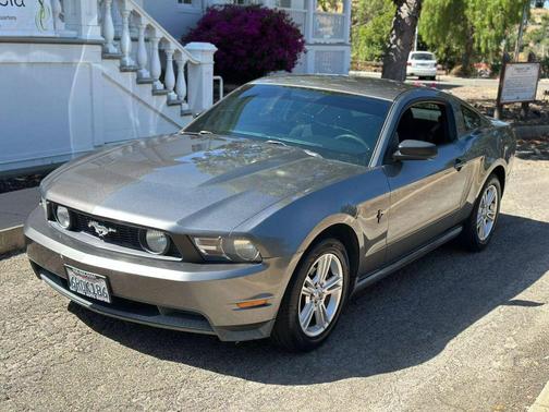 2010 Ford Mustang Premium