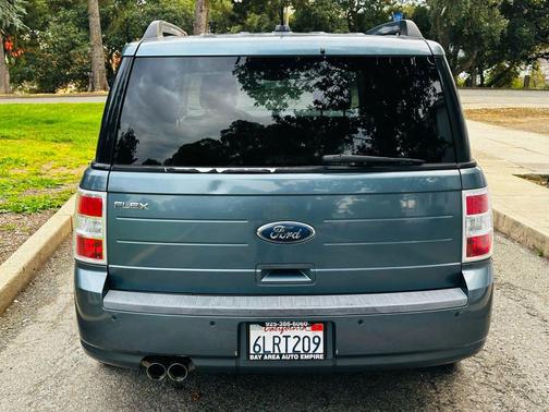 2010 Ford Flex SE