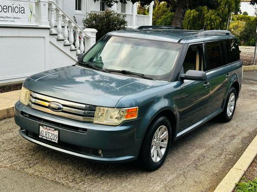 2010 Ford Flex SE